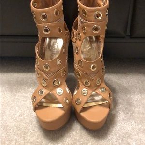 Heels orange hue with gold